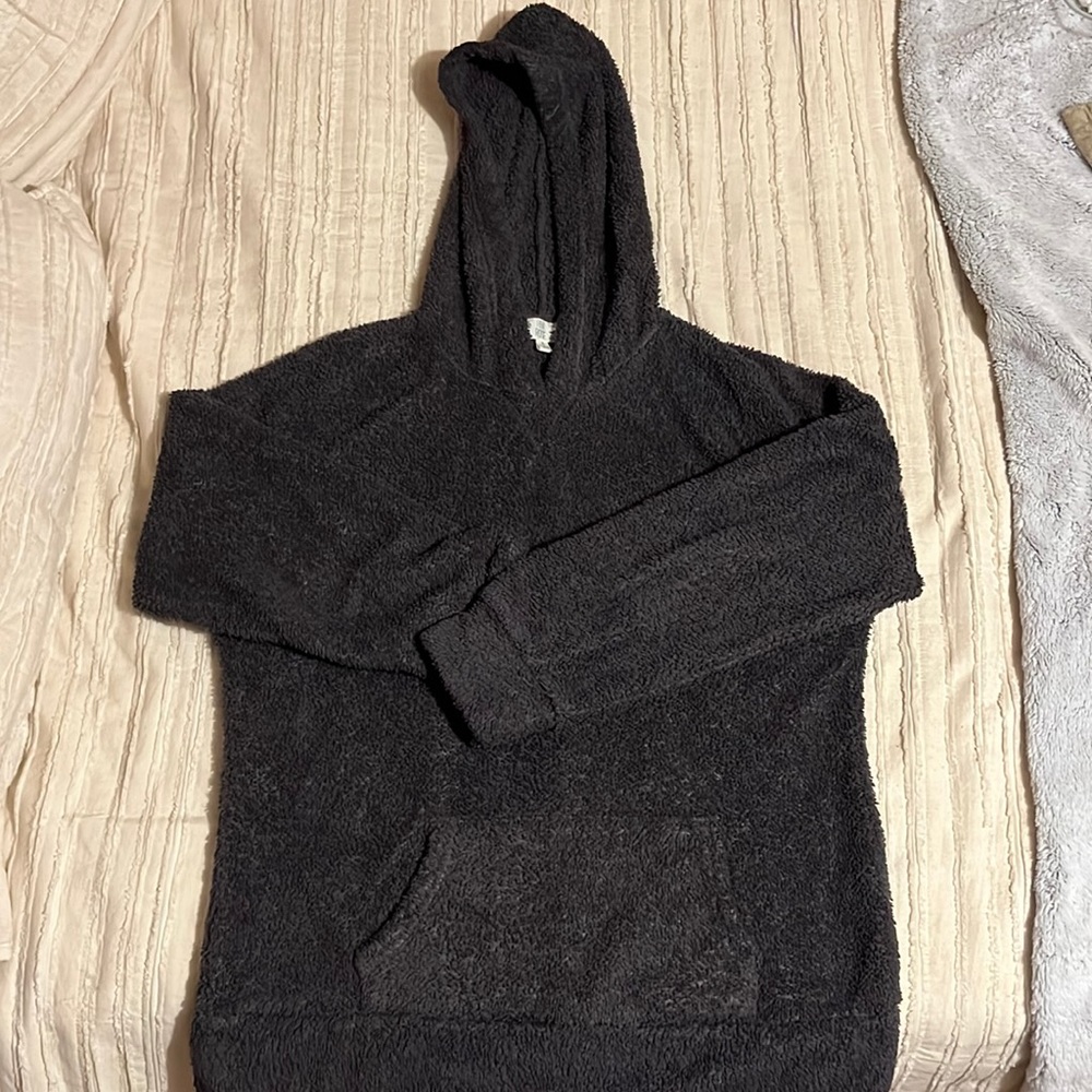 Gray fuzzy hoodie pull over